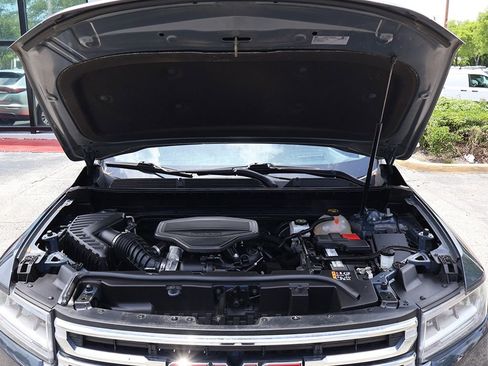 Used 2020 GMC Acadia SLT w/ Driver Alert Package II FWD image 26