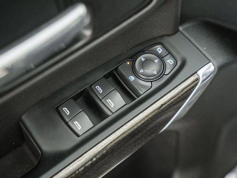 Used 2021 Chevrolet Silverado 1500 LT Trail Boss w/ Bed Protection Package image 39