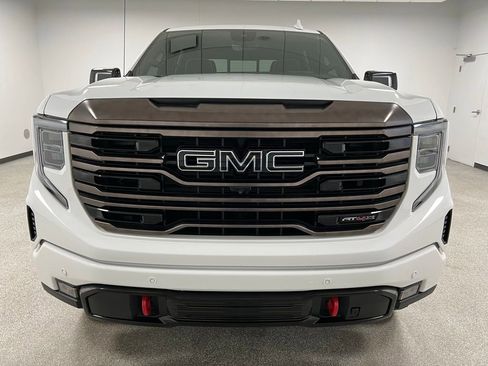 Used 2022 GMC Sierra 1500 AT4X image 3