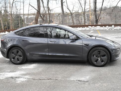Used 2022 Tesla Model 3 Long Range image 9
