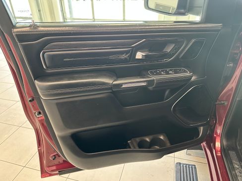 Used 2022 RAM 1500 Limited AWD/4WD image 11