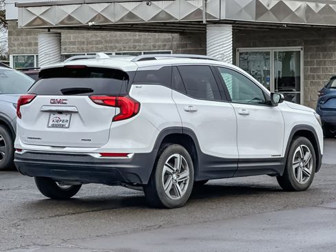 Used 2020 GMC Terrain SLT image 4