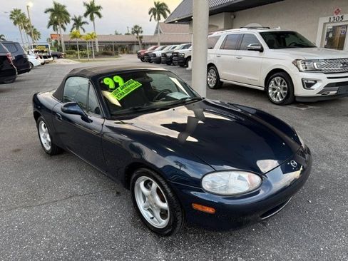 Used 1999 MAZDA MX-5 Miata image 2