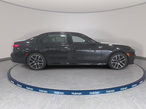 Certified 2023 BMW 760i xDrive AWD/4WD image 5