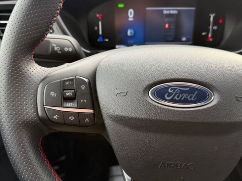 Used 2025 Ford Escape ST-Line w/ Equipment Group 301A image 15