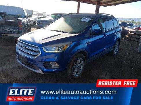 Used 2017 Ford Escape SE w/ Equipment Group 201A FWD image 3