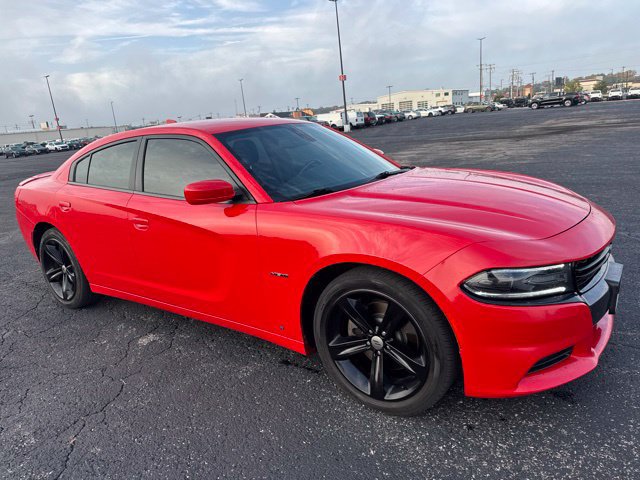 Used 2018 Dodge Charger R/T RWD image 3