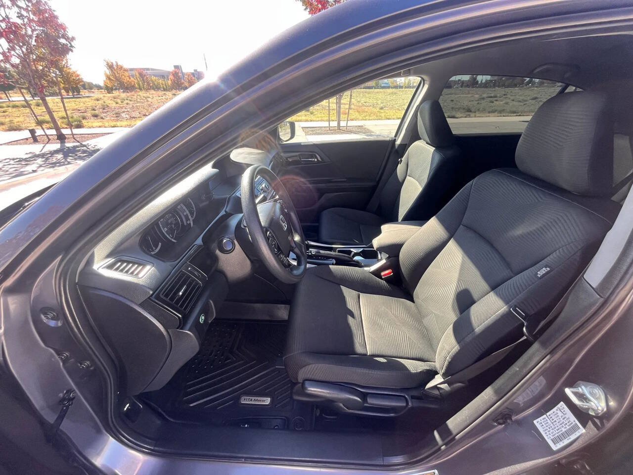 Used 2017 Honda Accord LX image 12