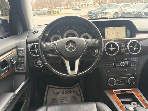 Used 2015 Mercedes-Benz GLK 350 4MATIC image 25