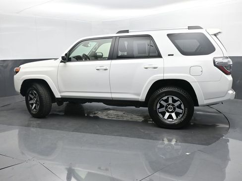 Used 2021 Toyota 4Runner SR5 image 3