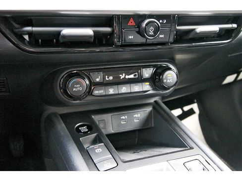 New 2026 Nissan Kicks SV w/ SV Premium Package image 27