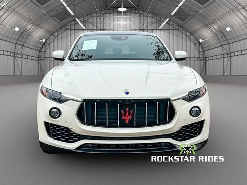 Used 2018 Maserati Levante AWD/4WD image 26