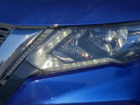 Used 2020 Nissan Rogue SV image 7