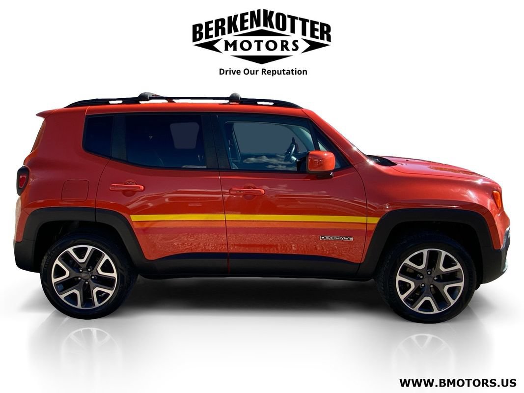 Used 2016 Jeep Renegade Latitude w/ Popular Equipment Group AWD/4WD image 2