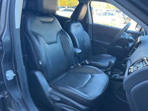 Used 2019 Jeep Compass Limited image 32
