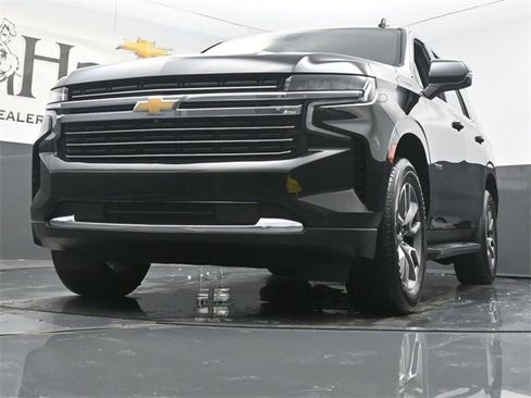 Used 2022 Chevrolet Tahoe LT w/ LT Signature Plus Package image 5