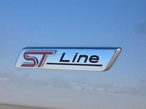 Certified 2021 Ford Edge ST-Line image 9