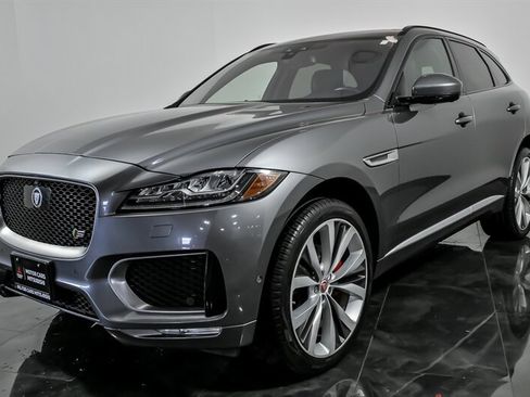 Used 2017 Jaguar F-PACE S AWD/4WD image 5