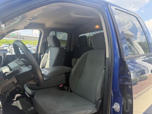 Used 2014 RAM 1500 Express AWD/4WD image 32
