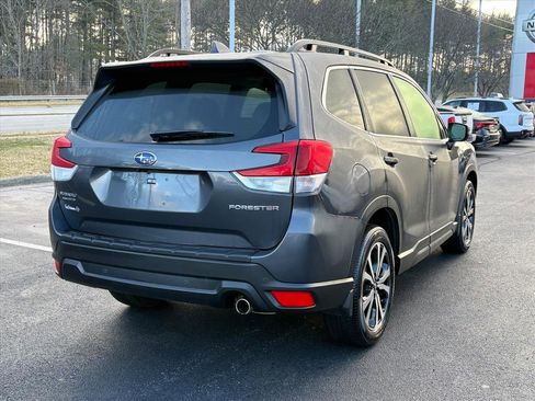 Used 2022 Subaru Forester Limited w/ Popular Package #3 image 7