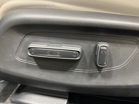 New 2027 Honda HR-V EX-L image 10