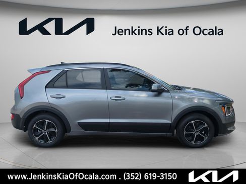 New 2026 Kia Niro LX FWD image 2