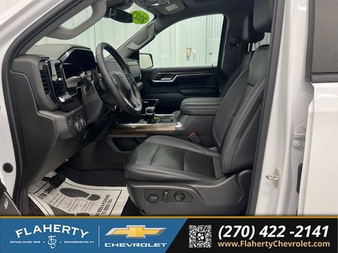 Used 2023 Chevrolet Silverado 1500 RST w/ Rally Edition AWD/4WD image 9