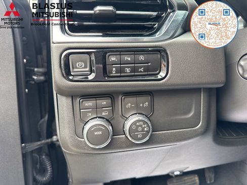 Used 2026 GMC Yukon Denali w/ Sun & Power Step Package AWD/4WD image 28