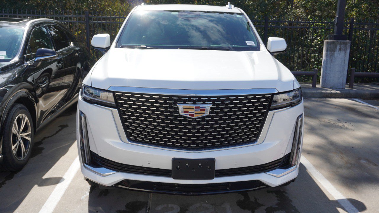 Used 2024 Cadillac Escalade ESV Premium Luxury AWD/4WD image 2