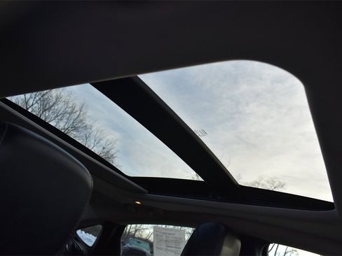 Used 2015 Chrysler 200 C w/ Navigation & Sound Group I image 16