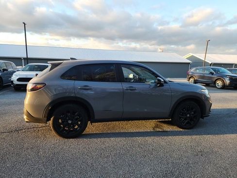 Certified 2023 Honda HR-V Sport image 6
