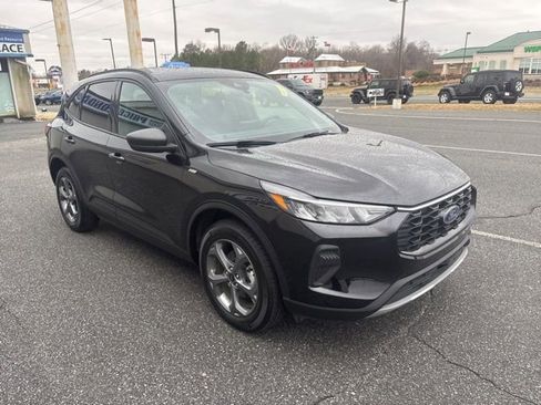 Used 2025 Ford Escape ST-Line image 7