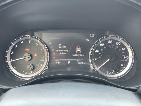Used 2023 Toyota Highlander LE FWD image 15