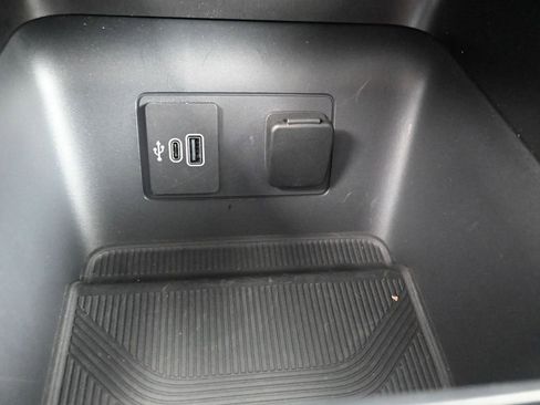 New 2026 Ford Explorer Active image 28