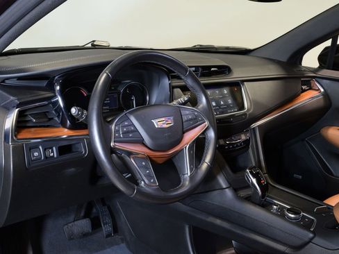 Used 2021 Cadillac XT5 Premium Luxury w/ LPO, Floor Liner Package AWD/4WD image 6