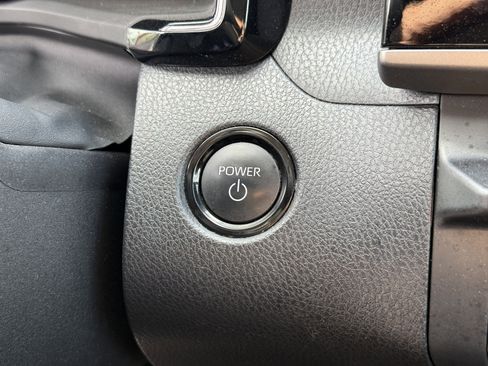 Used 2025 Toyota Camry LE image 26