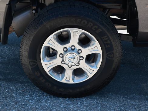 Used 2025 RAM 2500 Big Horn AWD/4WD image 9