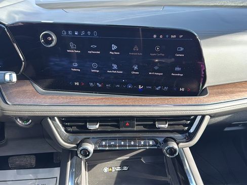 Used 2026 Chevrolet Suburban High Country w/ Sun And Tow Package image 17