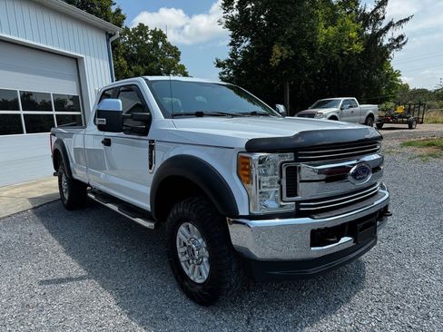 Used 2017 Ford F250 XL w/ Power Equipment Group image 3
