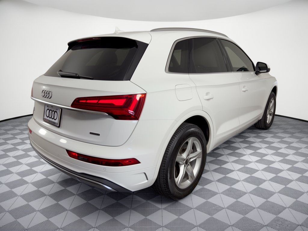 Used 2021 Audi Q5 2.0T Premium w/ Convenience Package AWD/4WD image 9