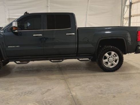 Used 2018 GMC Sierra 2500 SLT w/ Duramax Plus Package image 5