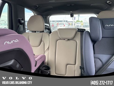Used 2025 Volvo XC90 T8 Plus w/ Protection Package Premier AWD/4WD image 9