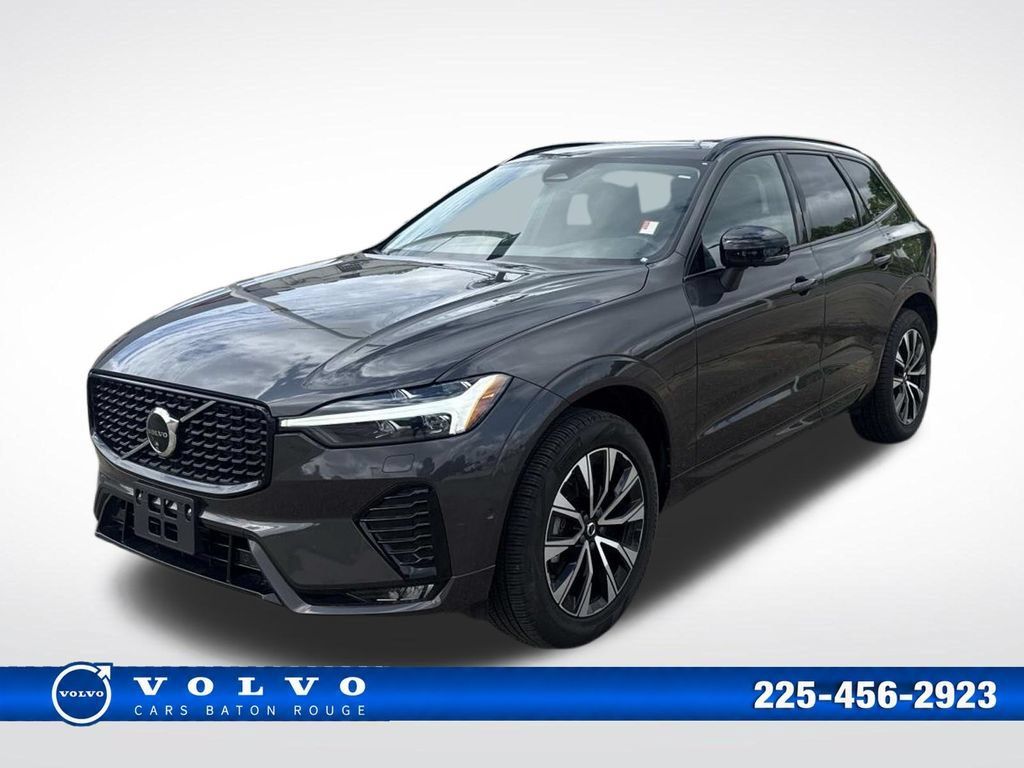 Used 2025 Volvo XC60 B5 Plus AWD/4WD image 4