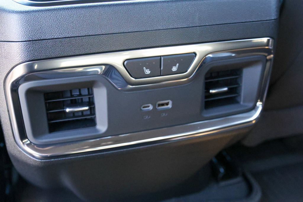New 2026 Chevrolet Silverado 2500 High Country w/ High Country Premium Package AWD/4WD image 21