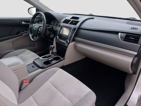Used 2012 Toyota Camry LE FWD image 30