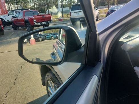 Used 2016 Toyota RAV4 Limited image 14