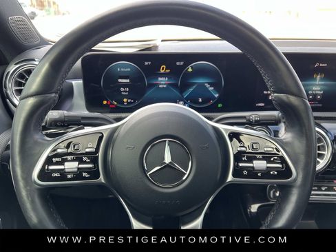 Used 2022 Mercedes-Benz A 220 4MATIC image 24