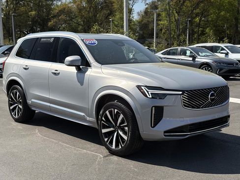 Used 2025 Volvo XC90 B5 Core w/ Protection Package image 3