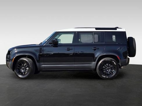 Used 2026 Land Rover Defender 110 S image 3