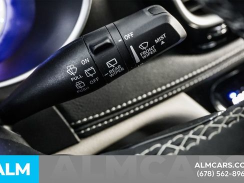 Used 2024 Chrysler Pacifica Select image 31